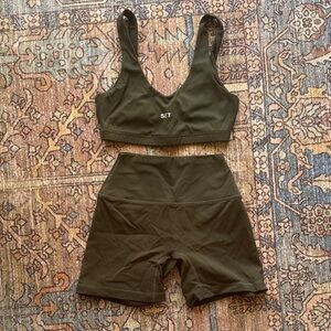 Set Active Sport Body set in After Hours Green